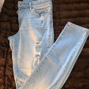 Distress Levi’s Jeans